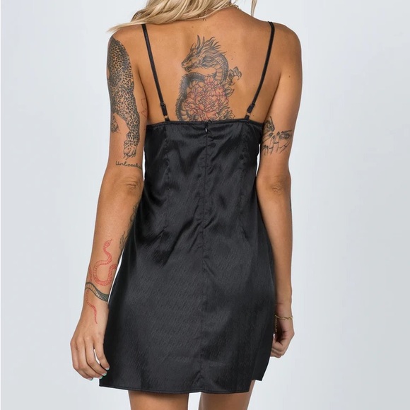 selling the dale mini black dress from princess polly! - Picture 6 of 8